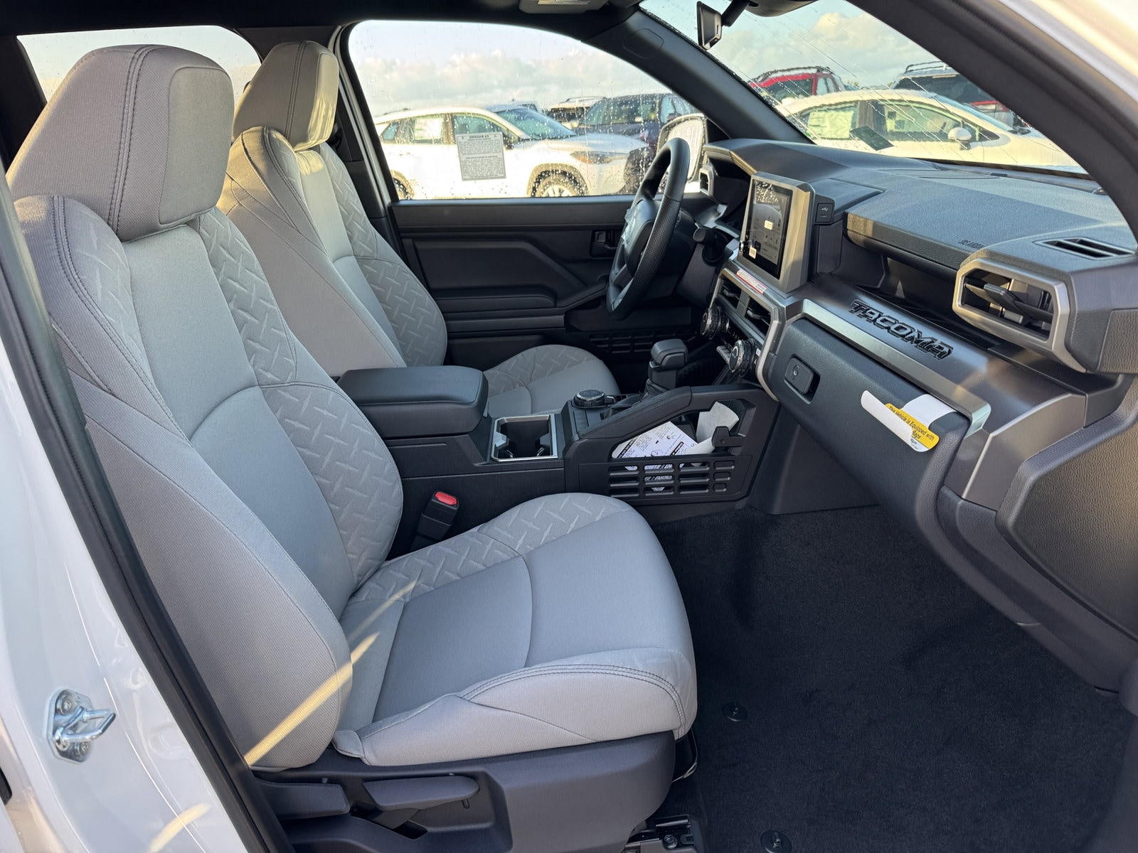 2026 Toyota Tacoma SR5 - Photo 8