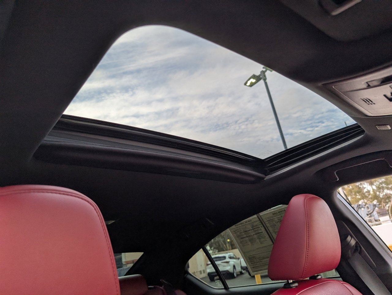 2022 Lexus IS 300 photo 3