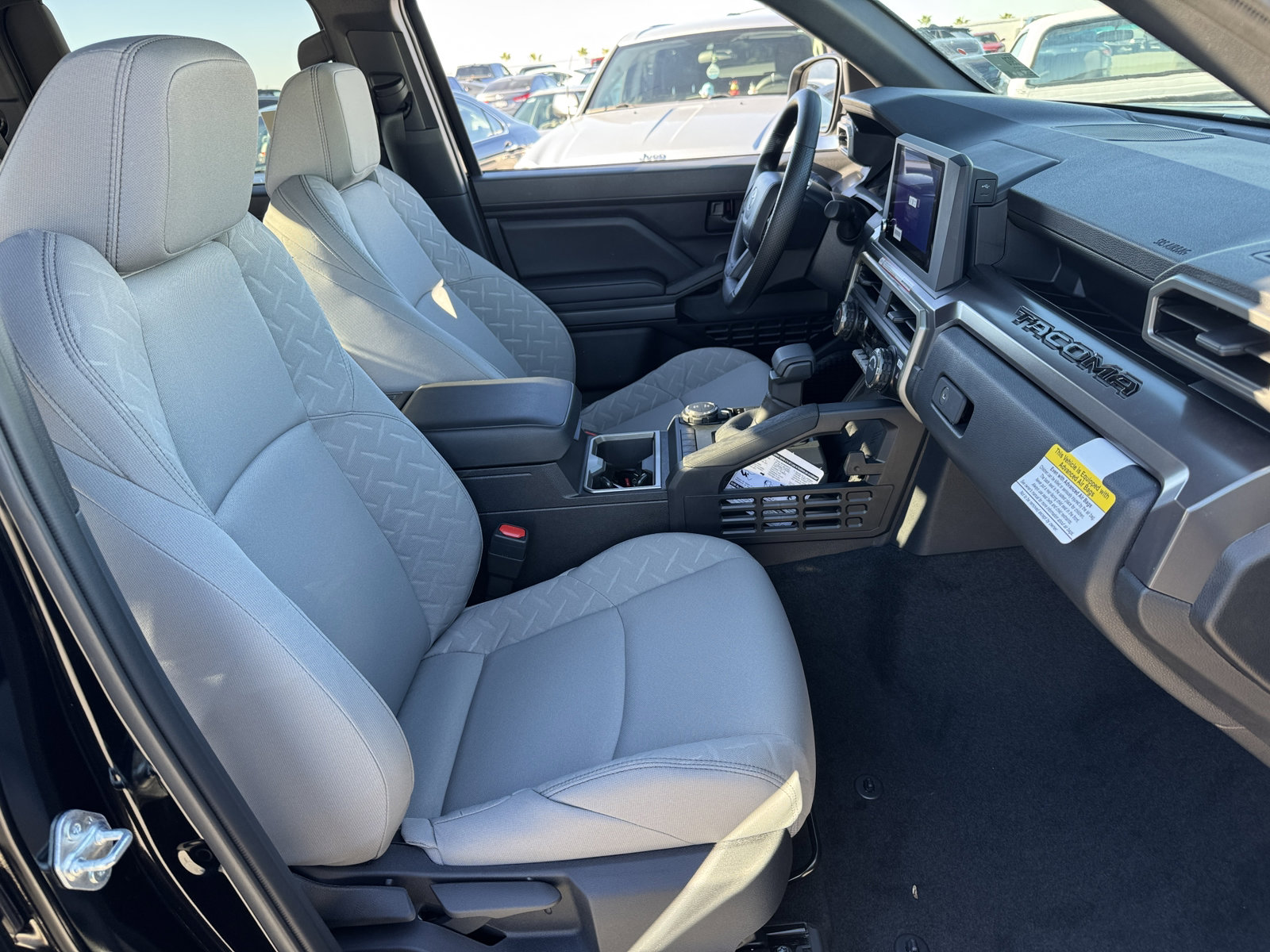 2026 Toyota Tacoma SR5 - Photo 8