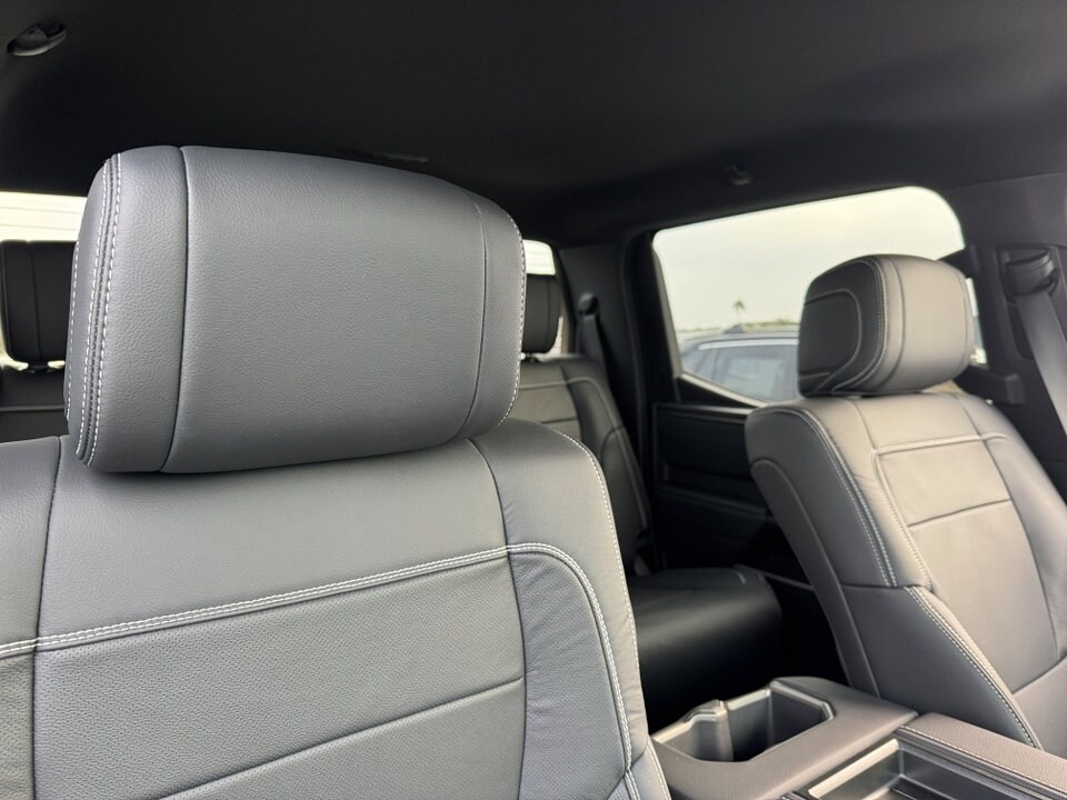2026 Toyota Tundra Limited photo 3
