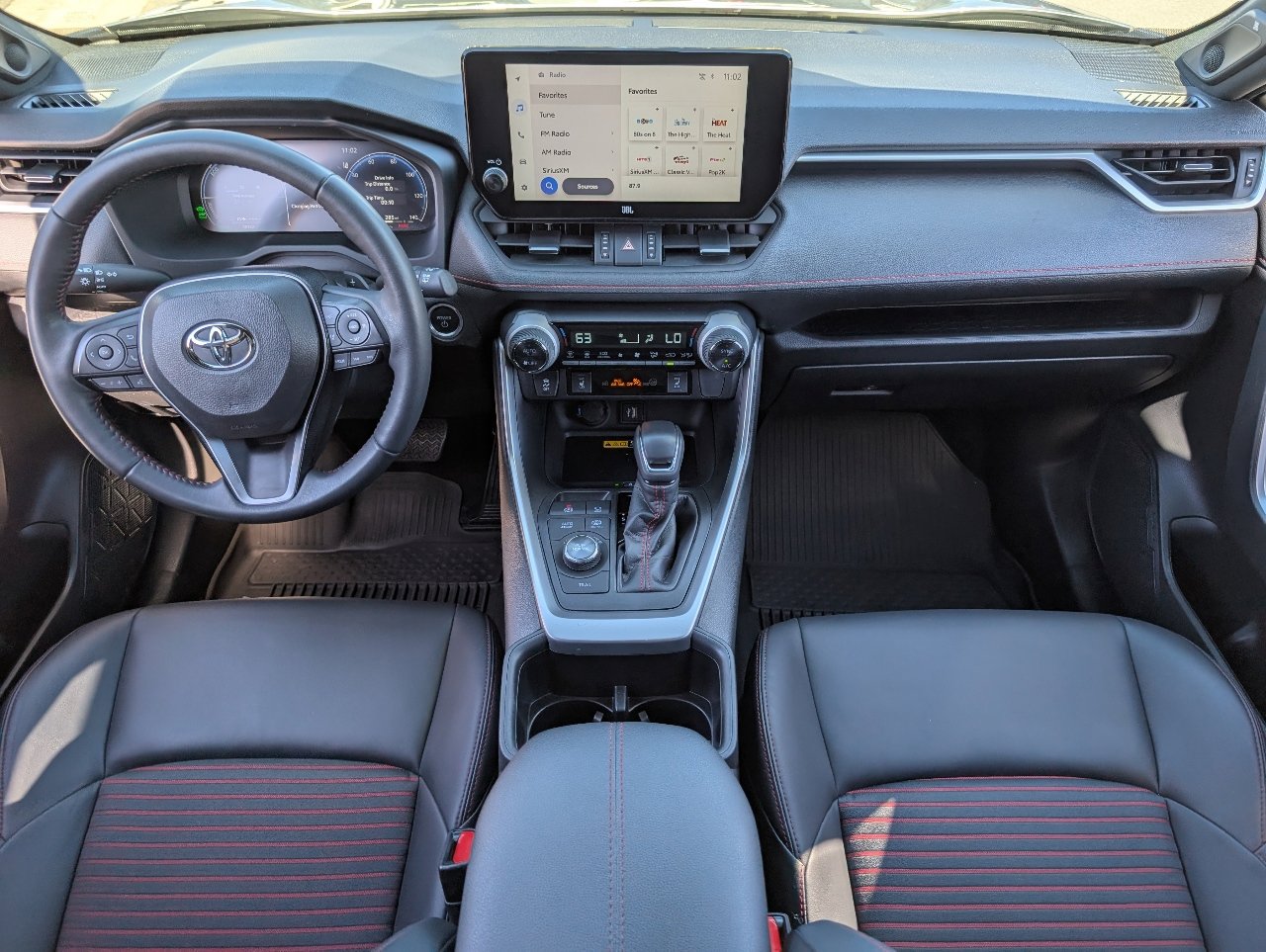 2024 Toyota RAV4 Prime XSE photo 3