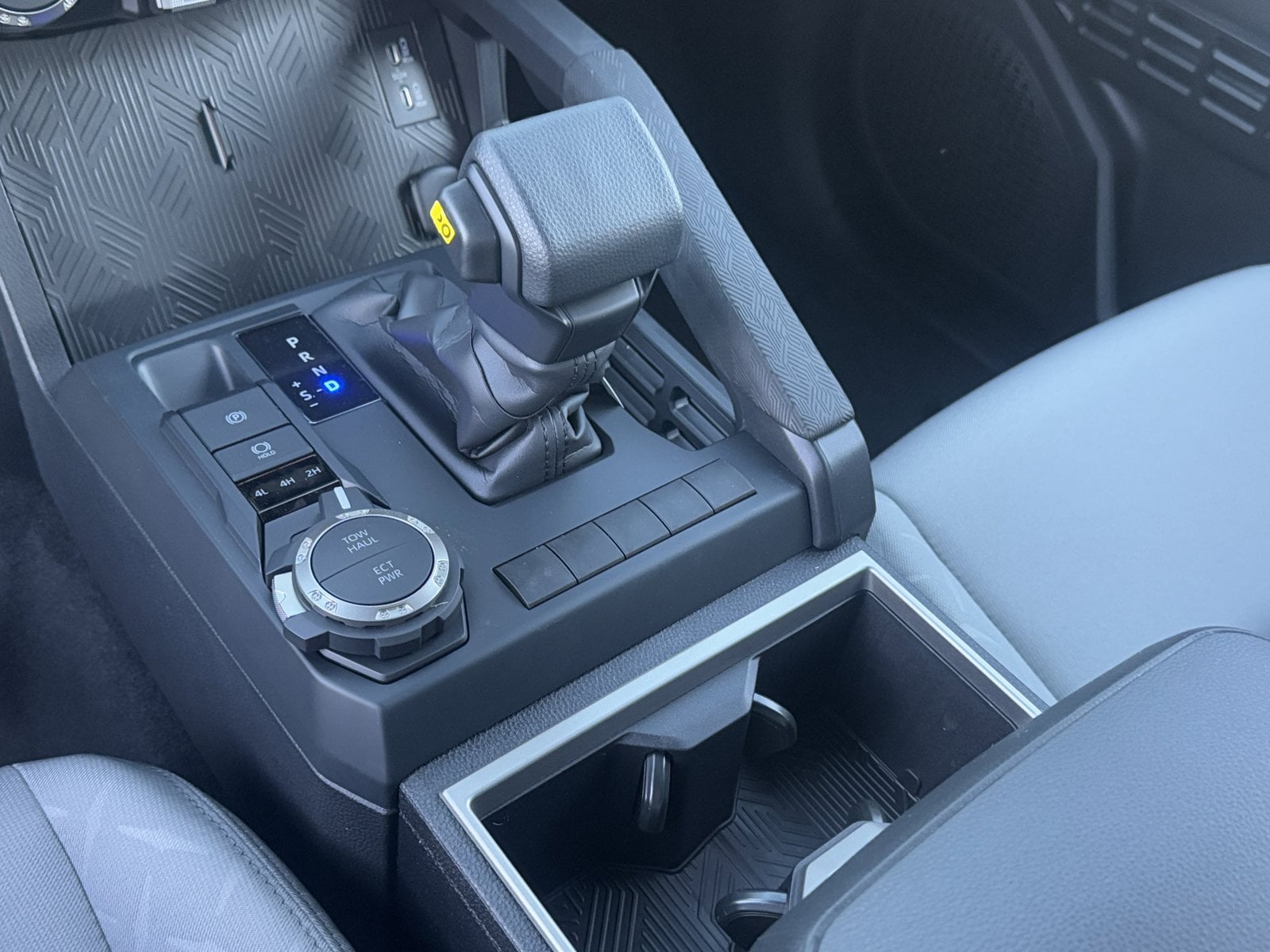 2026 Toyota Tacoma SR5 - Photo 19