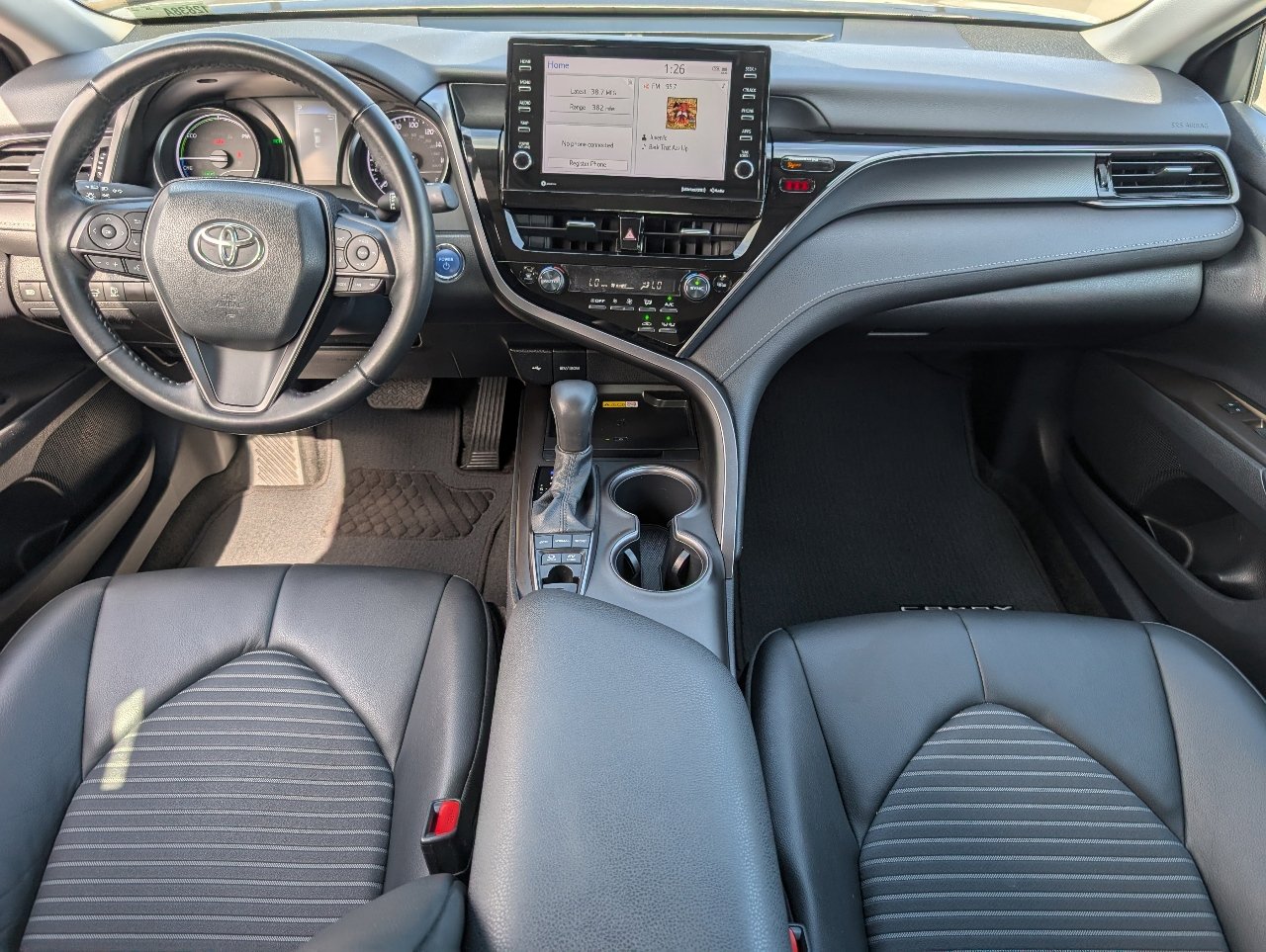2023 Toyota Camry Hybrid SE photo 4