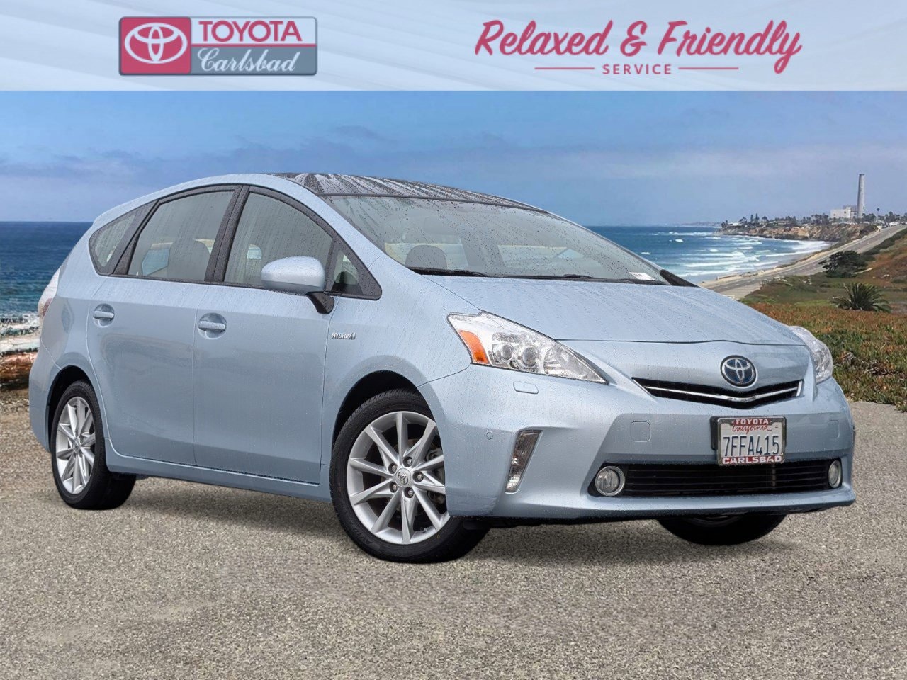 2014 Toyota Prius v Five's photo