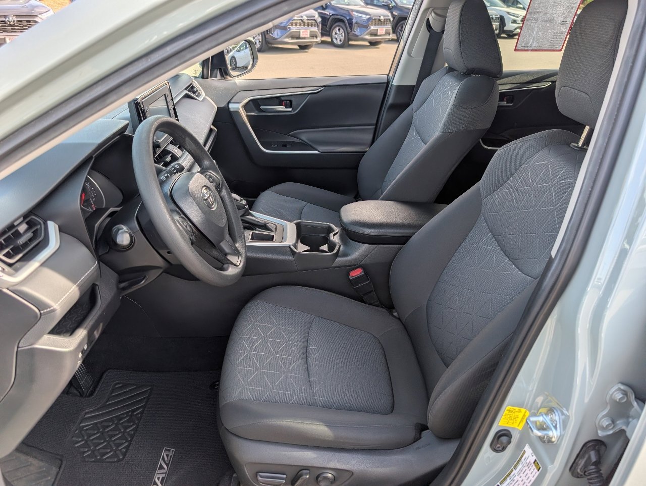 Certified 2021 Toyota RAV4 XLE with VIN 2T3W1RFV5MW140335 for sale in Kansas City