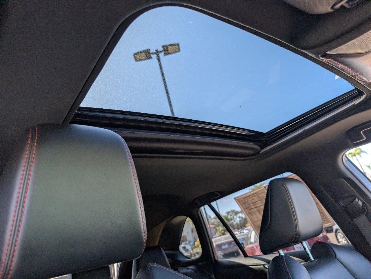 2024 Toyota RAV4 Prime XSE photo 3