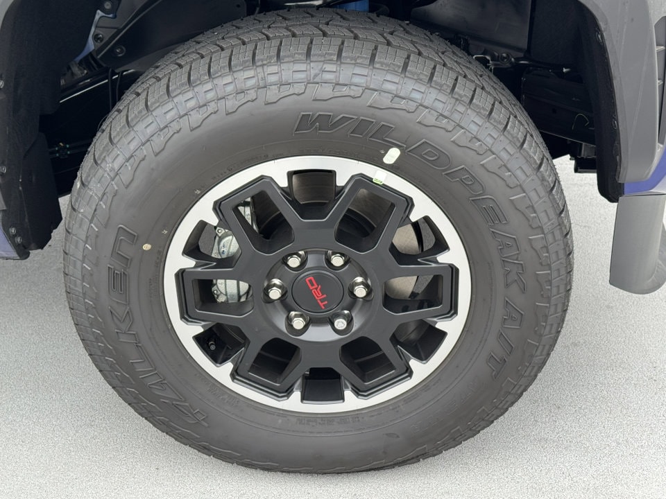 2025 Toyota Tacoma TRD Off Road - Photo 14