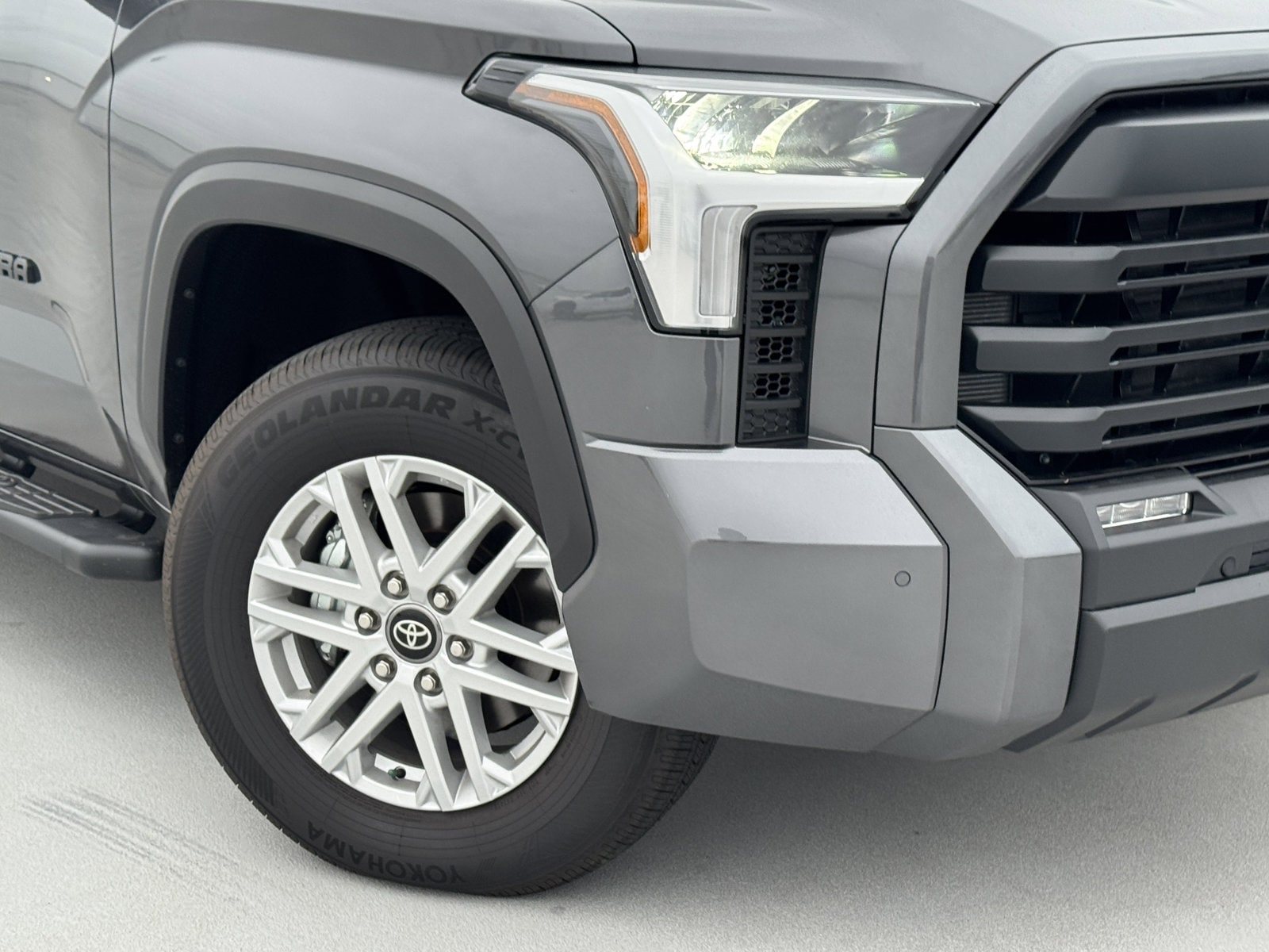 2026 Toyota Tundra SR5 - Photo 10