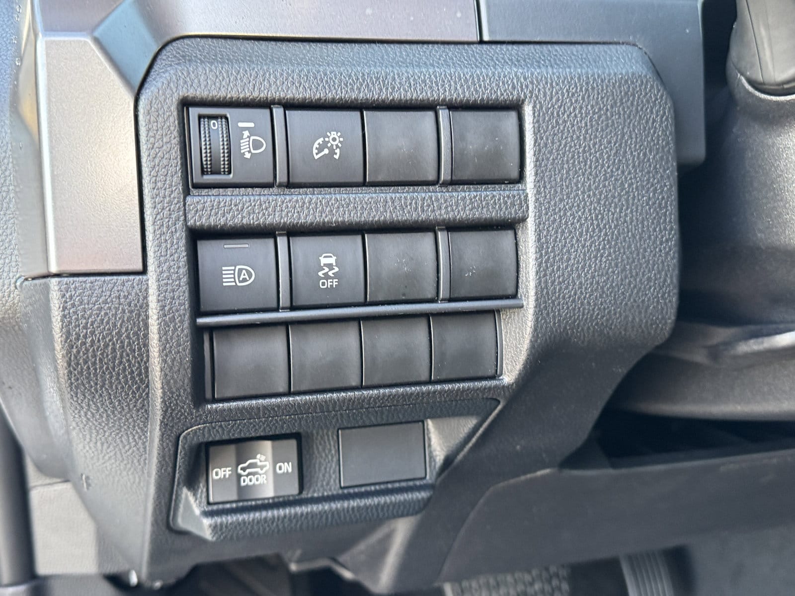 2026 Toyota Tacoma SR5 - Photo 17