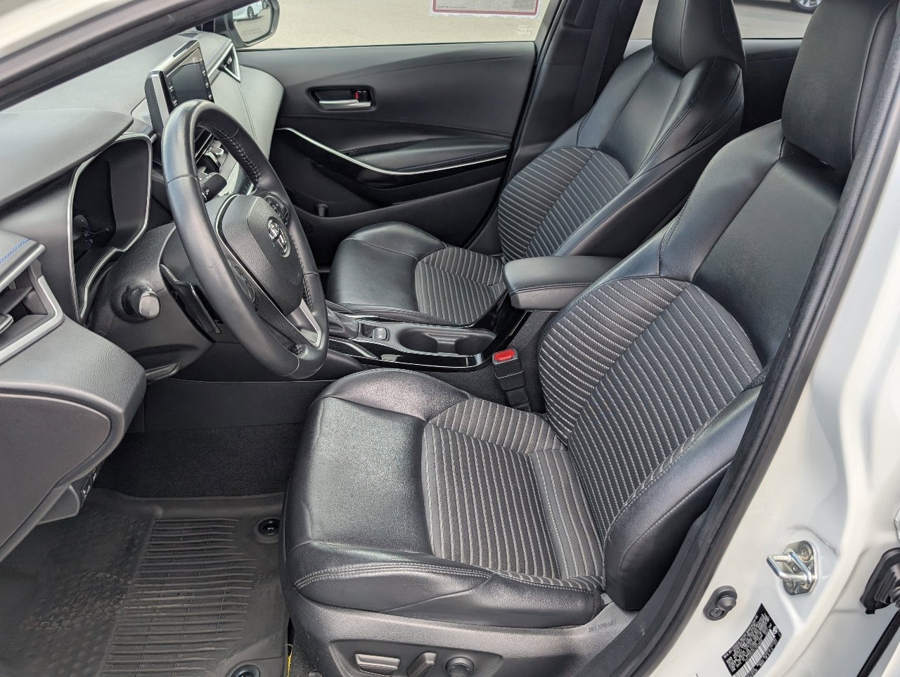 Certified 2020 Toyota Corolla XSE with VIN 5YFT4RCE5LP039898 for sale in Kansas City