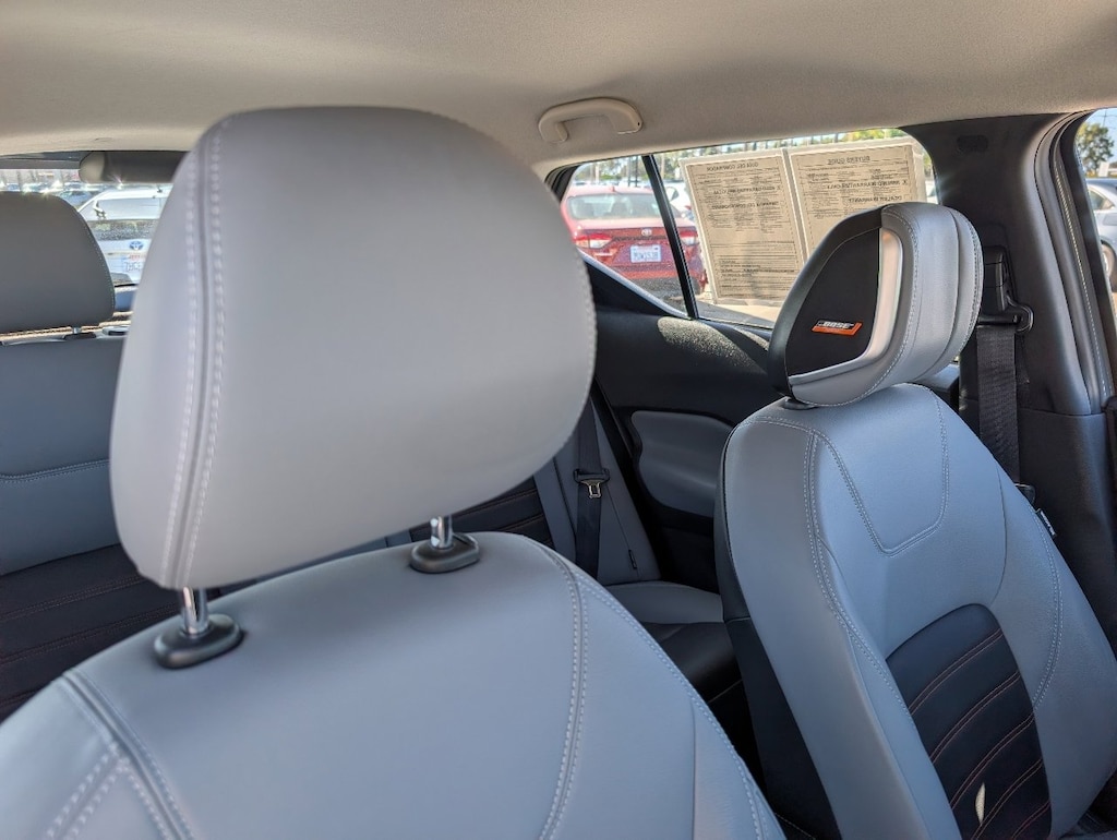 Used 2023 Nissan Kicks SR SUV