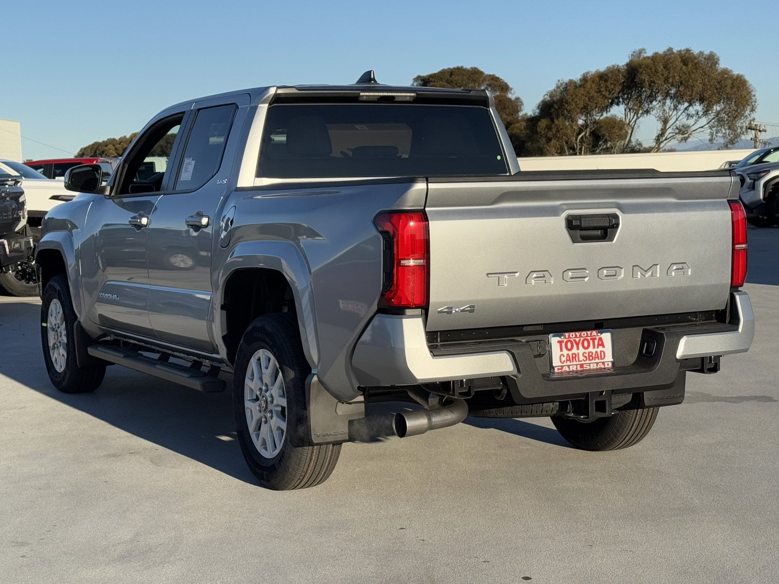 2026 Toyota Tacoma SR5 - Photo 12