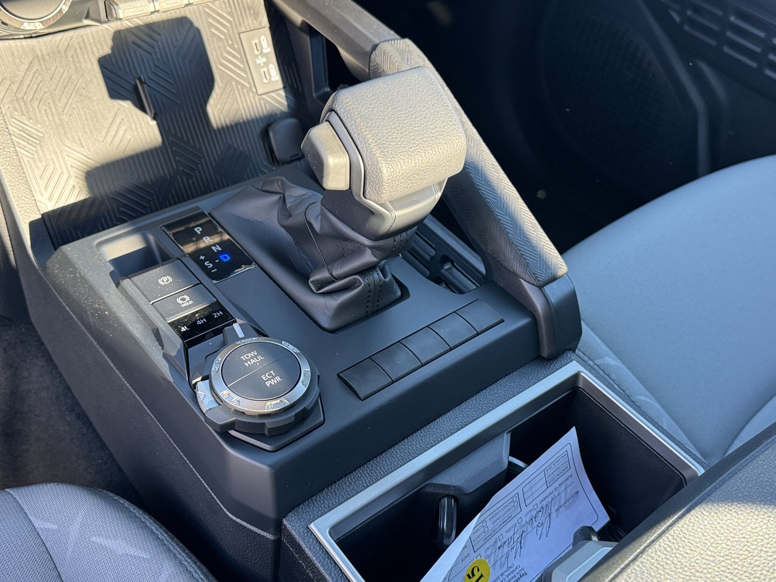 2026 Toyota Tacoma SR5 - Photo 19