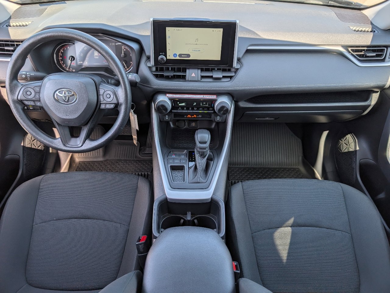 2025 Toyota RAV4 LE photo 3