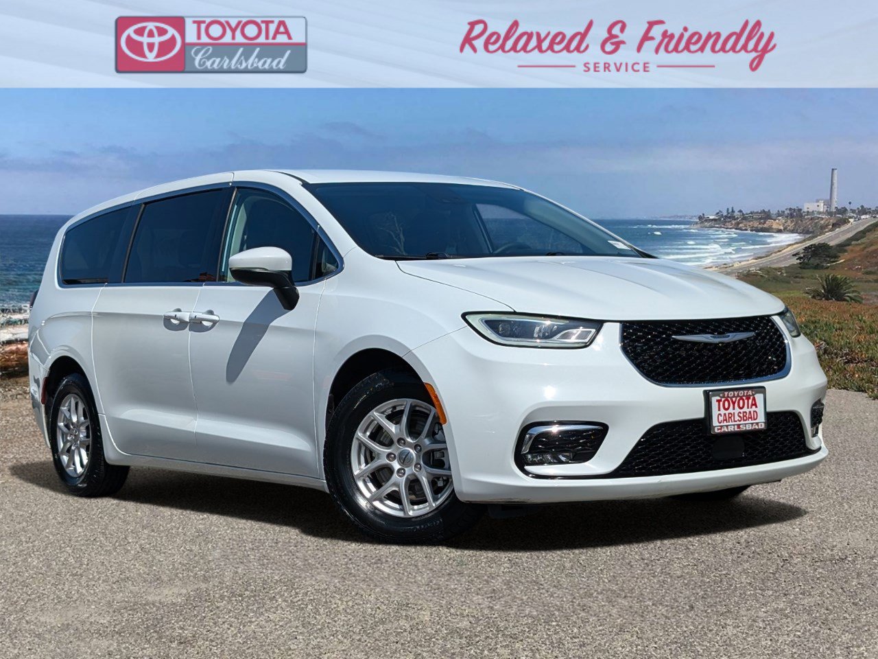 2023 Chrysler Pacifica Touring L's photo
