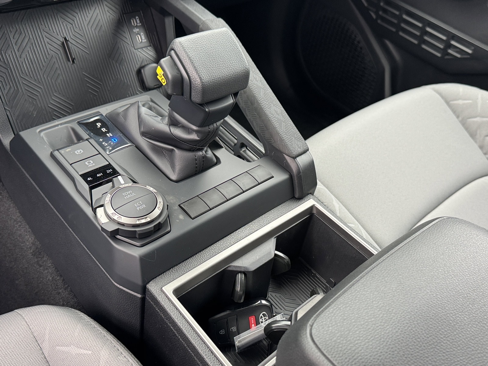 2026 Toyota Tacoma SR5 - Photo 19