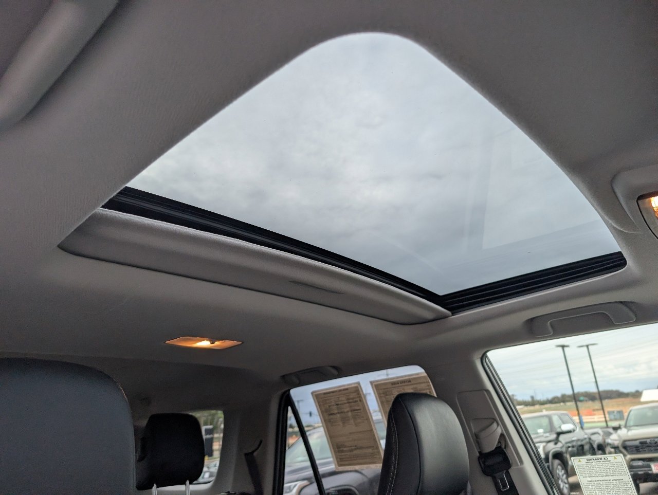 2022 Toyota 4Runner SR5 Premium photo 3