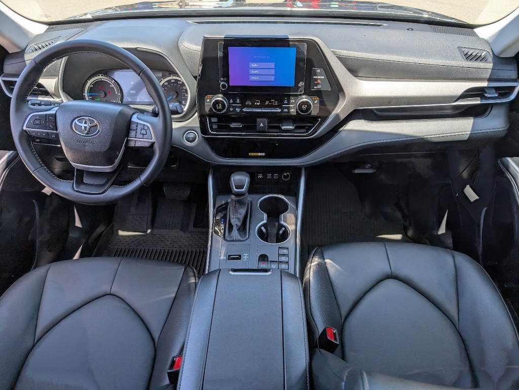 Certified 2025 Toyota Highlander Hybrid XLE SUV