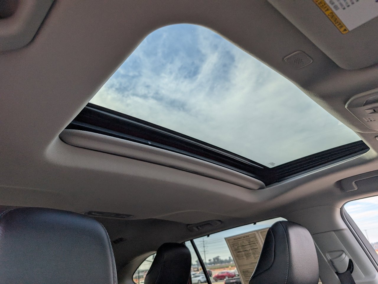 2023 Toyota Highlander Hybrid Limited photo 3