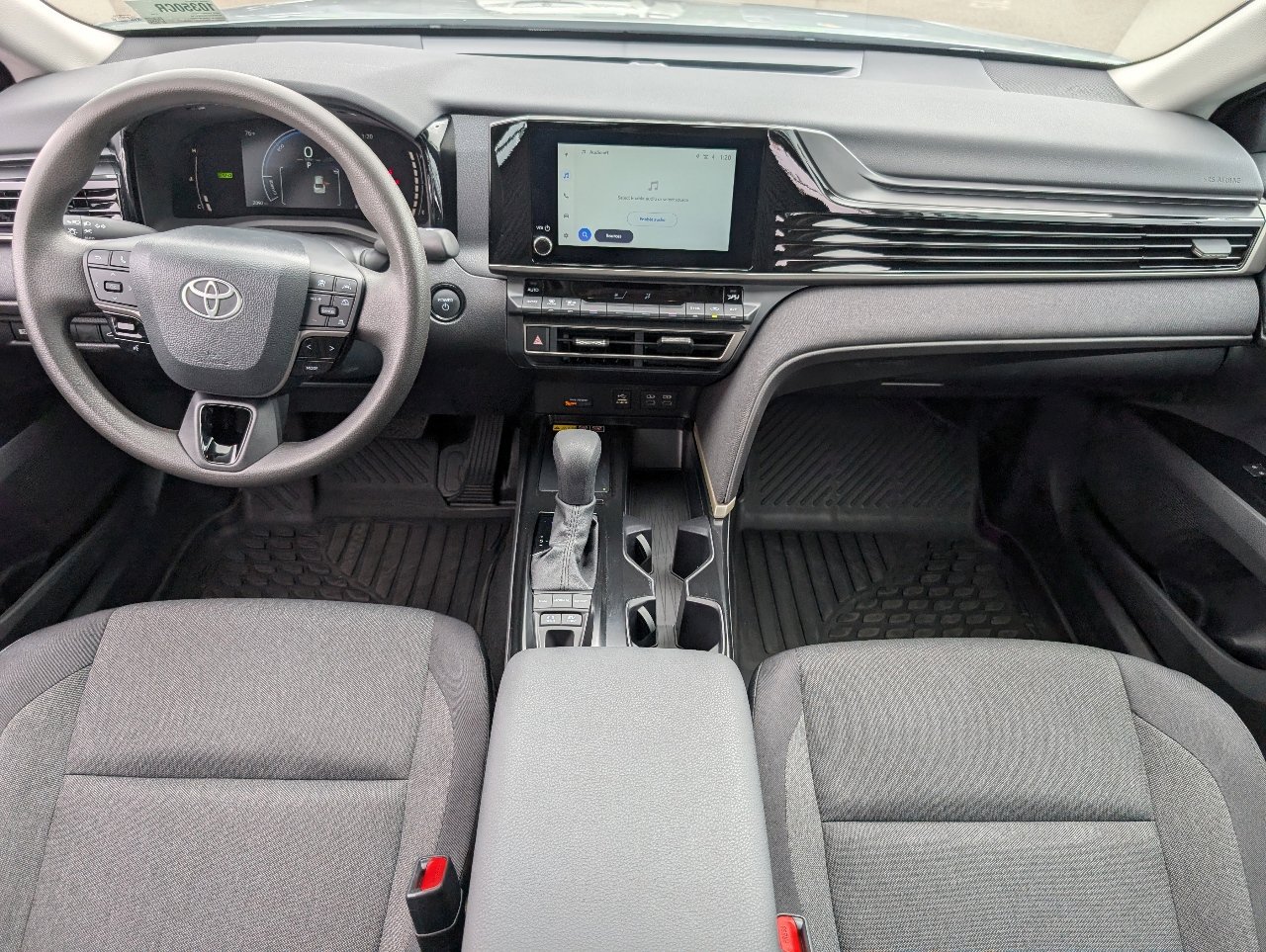 2025 Toyota Camry LE photo 4
