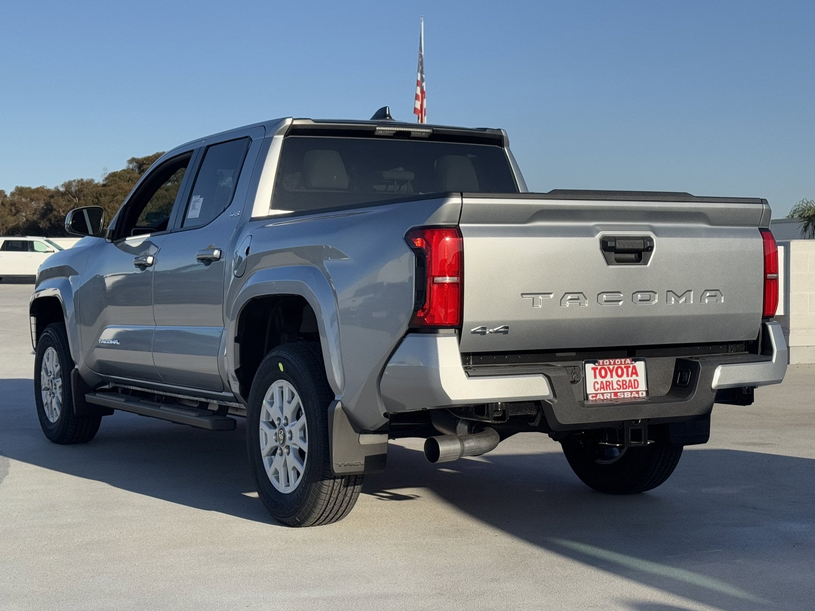 2026 Toyota Tacoma SR5 - Photo 12