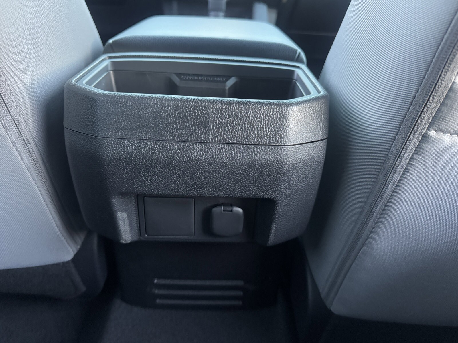 2026 Toyota Tacoma SR5 - Photo 7