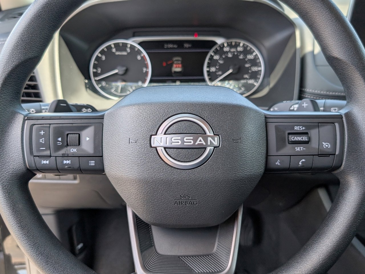 2025 Nissan Rogue S - Photo 18
