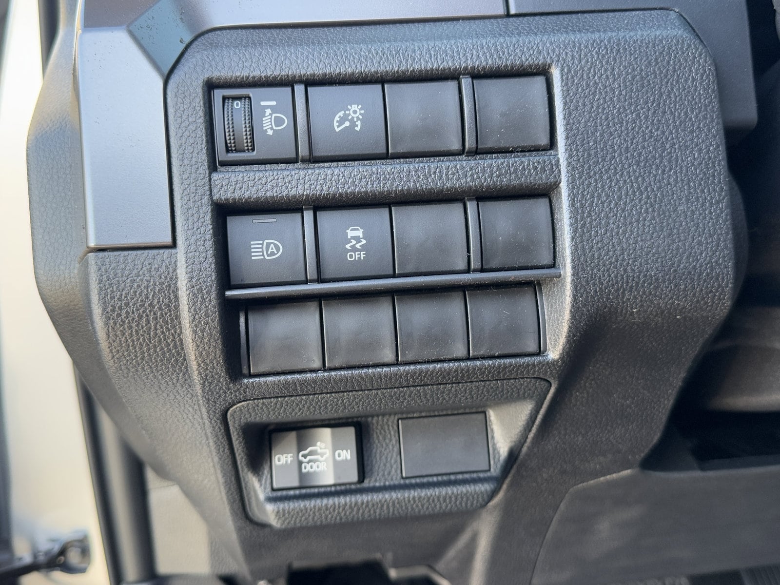 2026 Toyota Tacoma SR5 - Photo 16