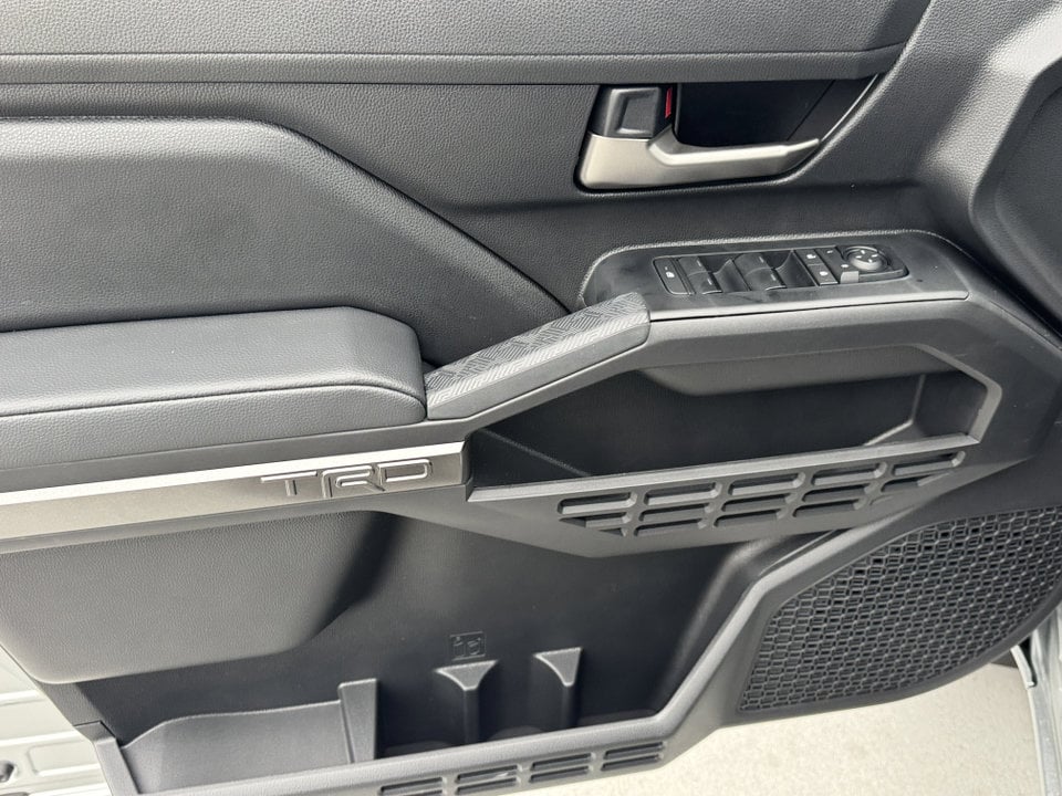 2025 Toyota Tacoma TRD Off Road - Photo 17