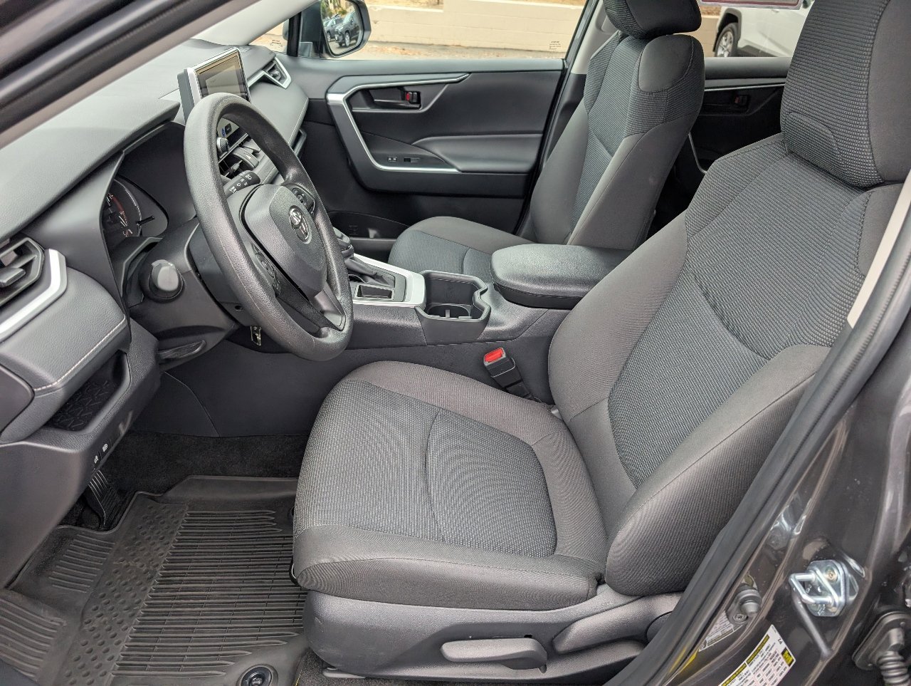 2025 Toyota RAV4 LE photo 2