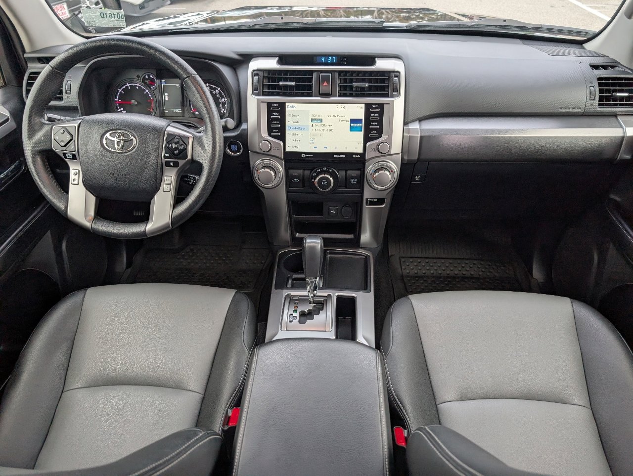 2022 Toyota 4Runner SR5 Premium photo 4