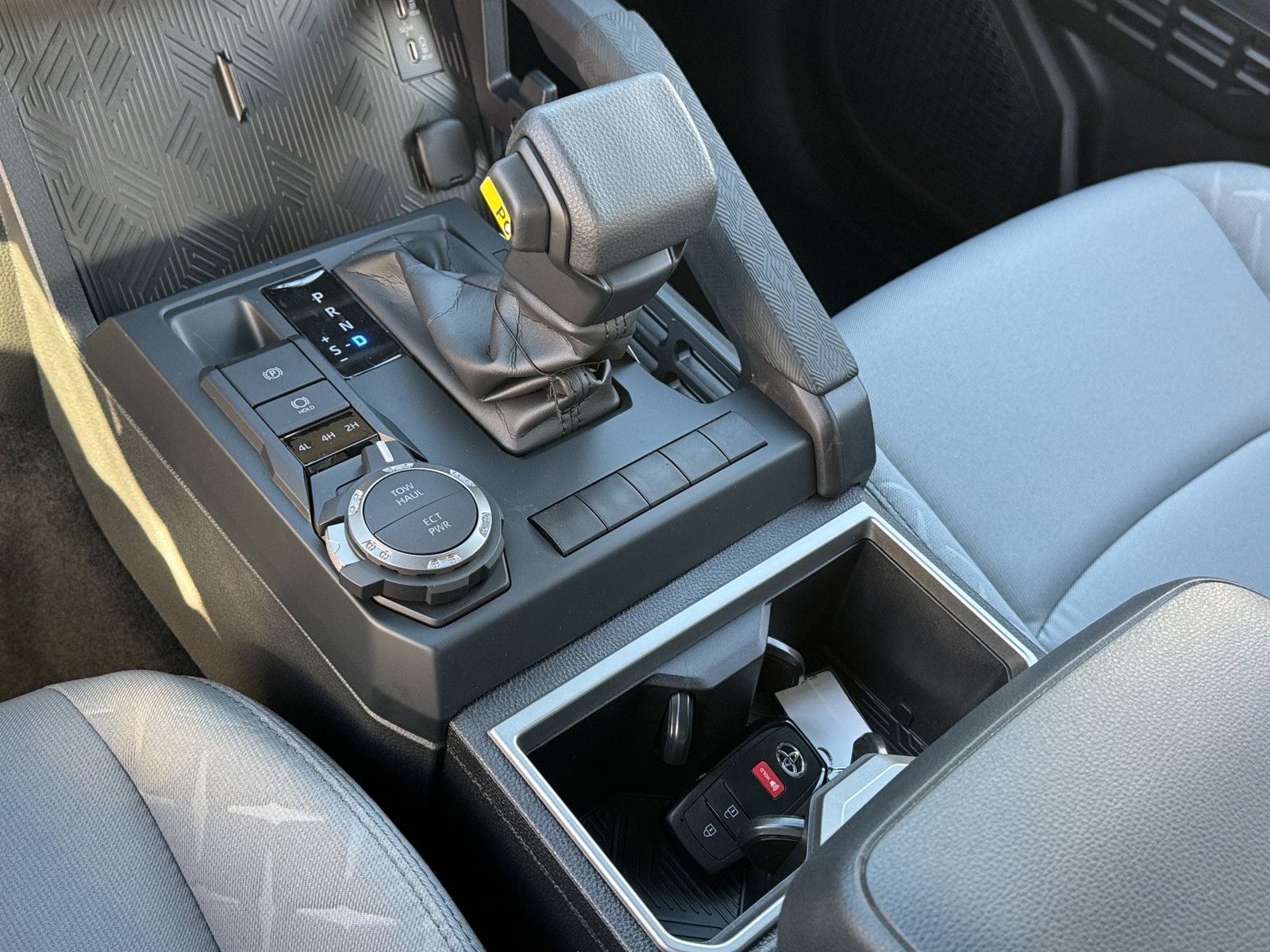 2026 Toyota Tacoma SR5 - Photo 19