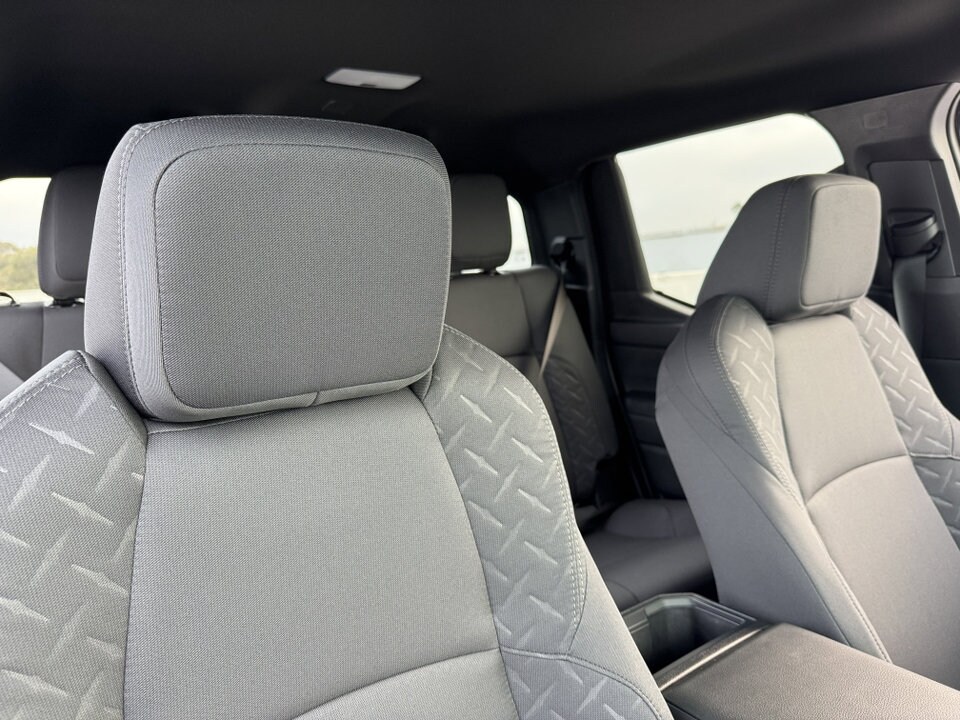 2025 Toyota Tacoma SR5 4x4 Double Cab photo 3