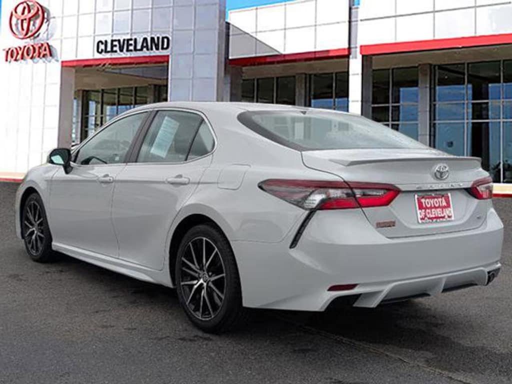 Used 2023 Toyota Camry SE Sedan