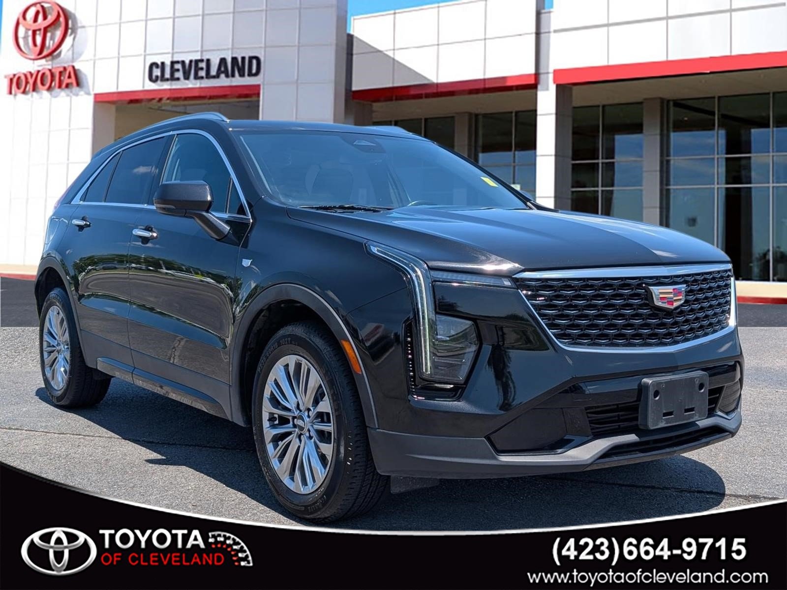 Pre-Owned 2024 CADILLAC XT4 Premium Luxury