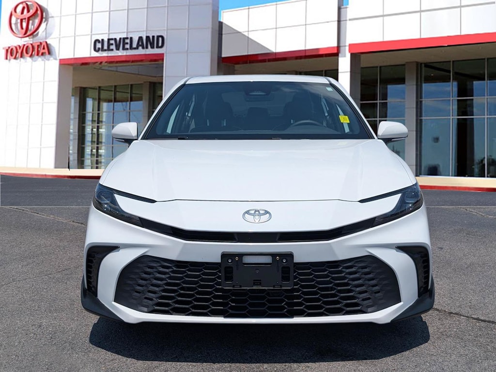 Used 2025 Toyota Camry SE Sedan