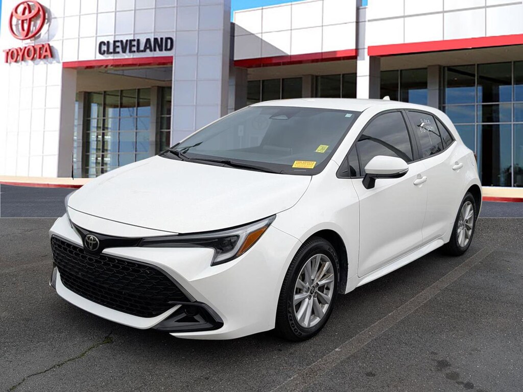 Used 2024 Toyota Corolla Hatchback SE Hatchback