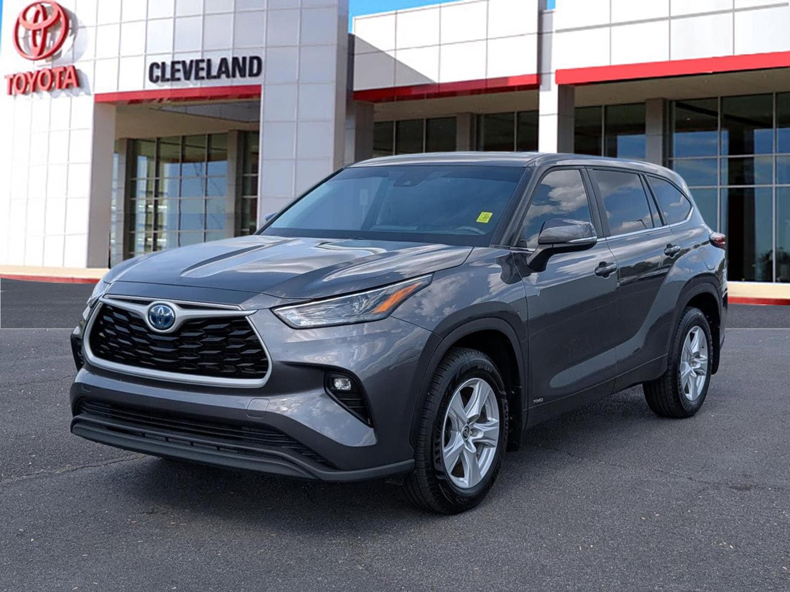 View vehicle photo 4