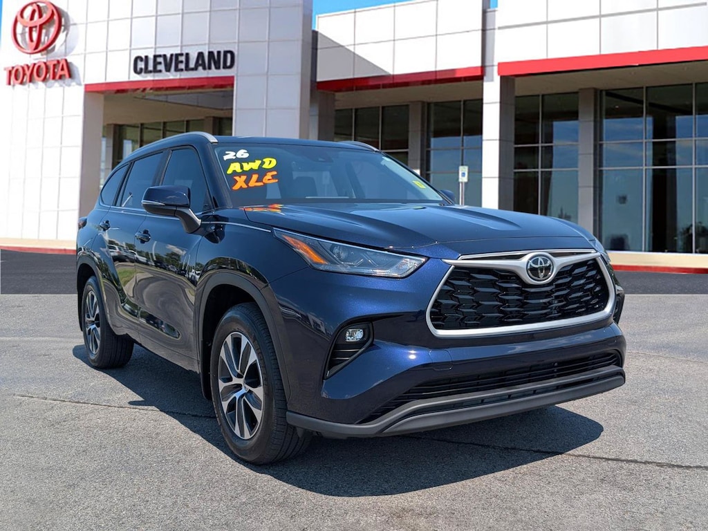 Used 2026 Toyota Highlander XLE SUV