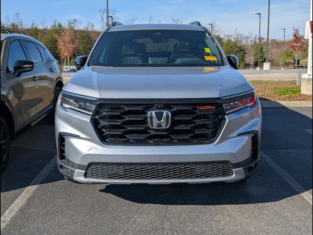Used 2025 Honda Pilot TrailSport SUV
