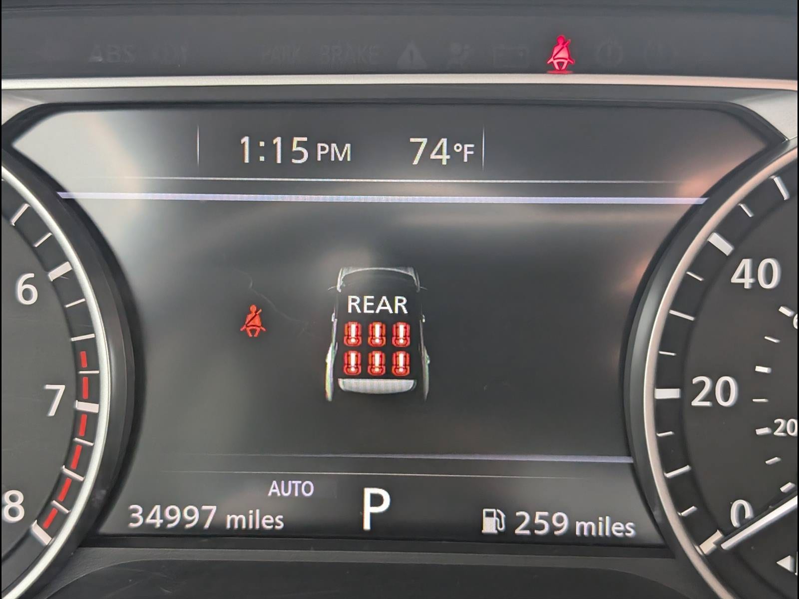 2025 Nissan Pathfinder SV - Photo 21