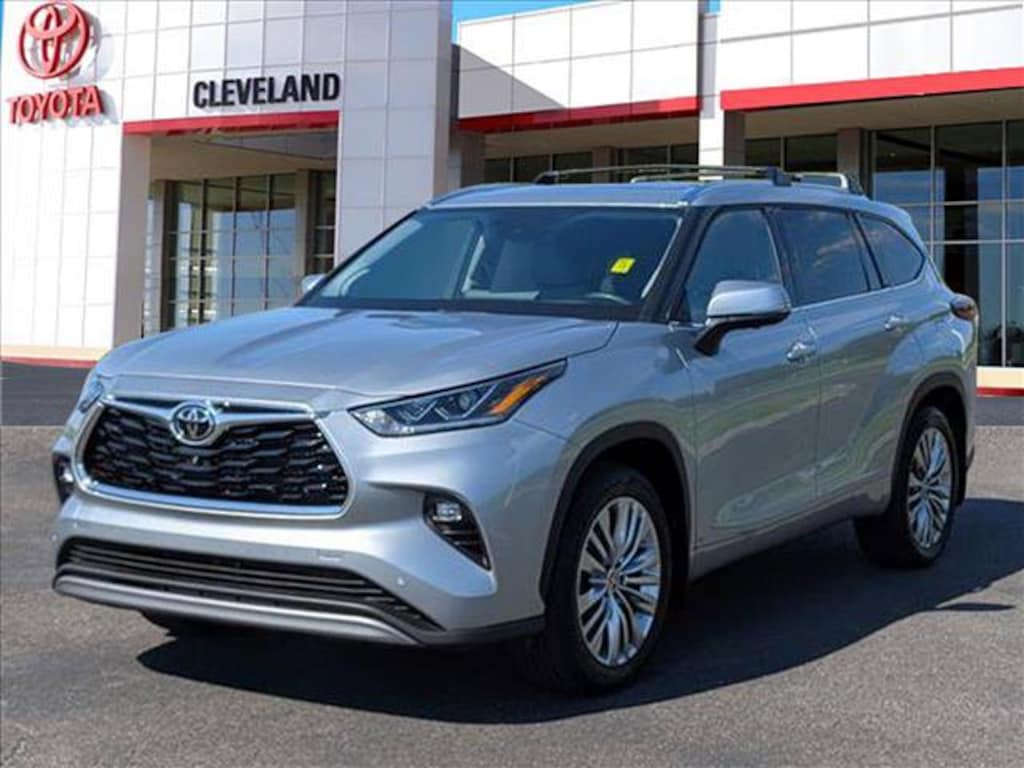 Used 2025 Toyota Highlander Platinum SUV