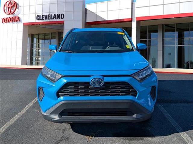 2019 Toyota RAV4 Hybrid LE photo 2