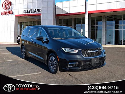 2024 Chrysler Pacifica Plug-In Hybrid Select Van Passenger Van