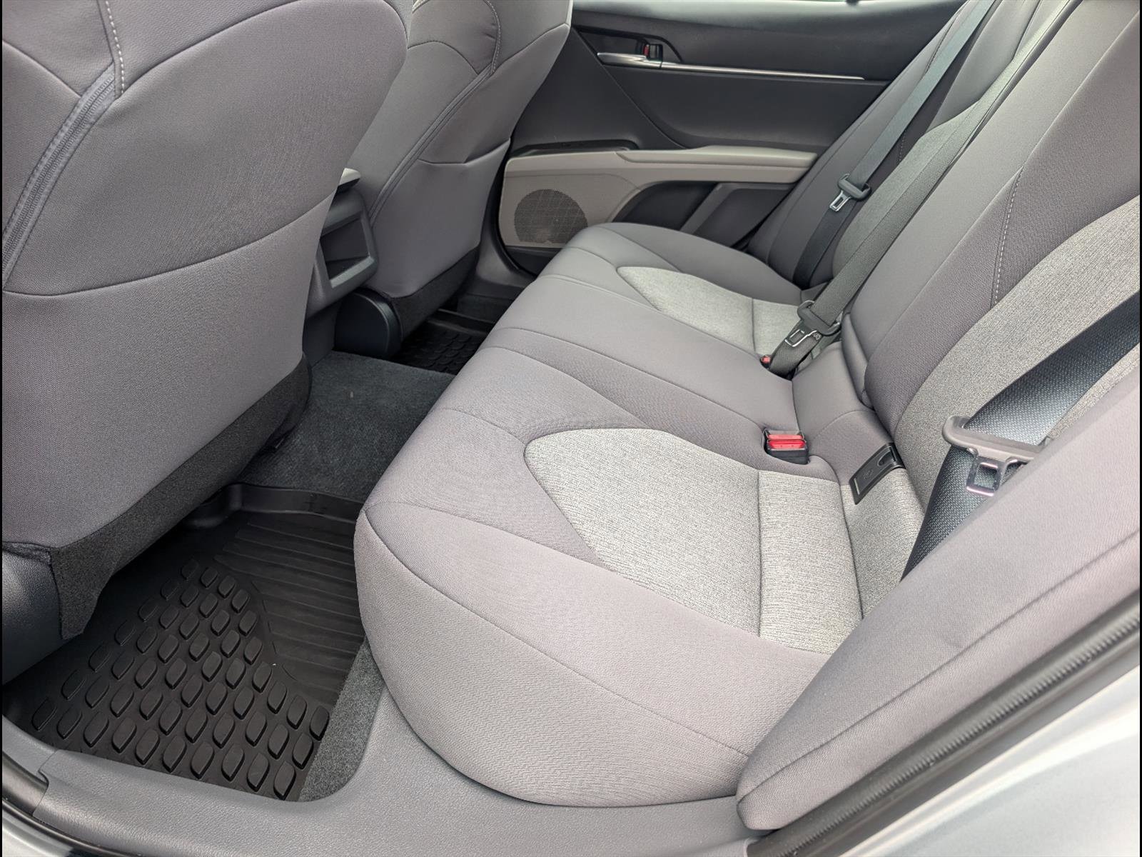 2023 Toyota Camry LE - Photo 10