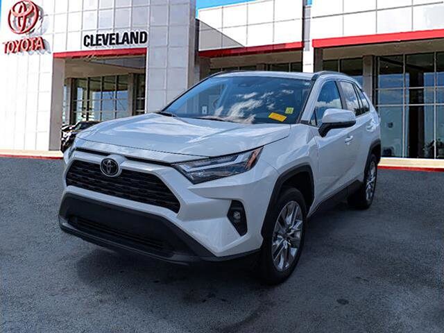 2024 Toyota RAV4 XLE Premium photo 4