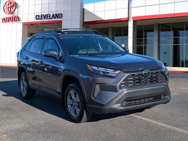 2023 Toyota RAV4 XLE's photo