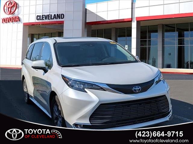 2024 Toyota Sienna XLE
