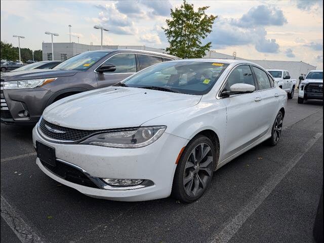 2015 Chrysler 200 C photo 2