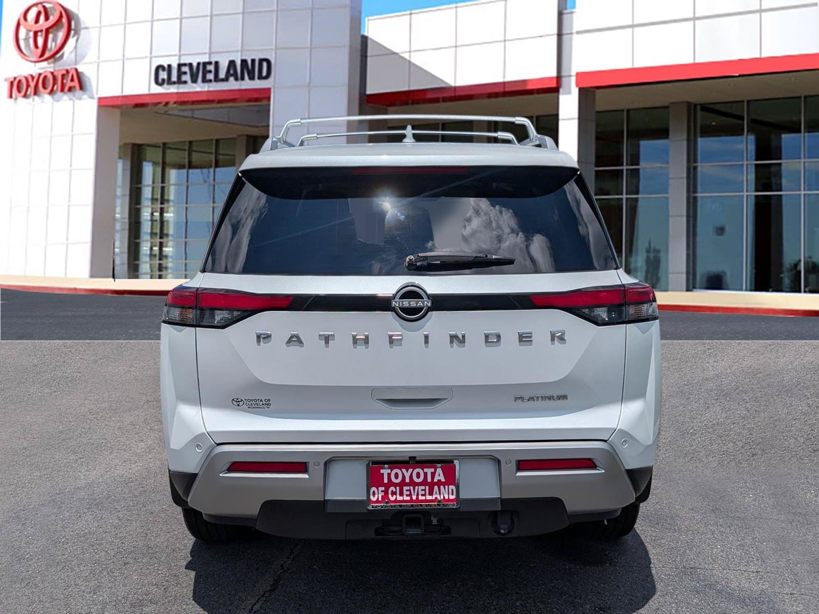2025 Nissan Pathfinder Platinum - Photo 6